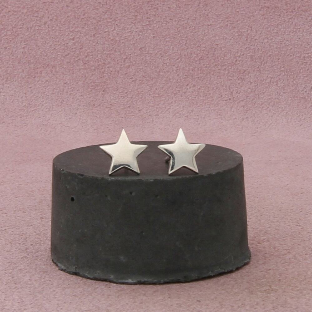 sterling silver dainty star stud earrings